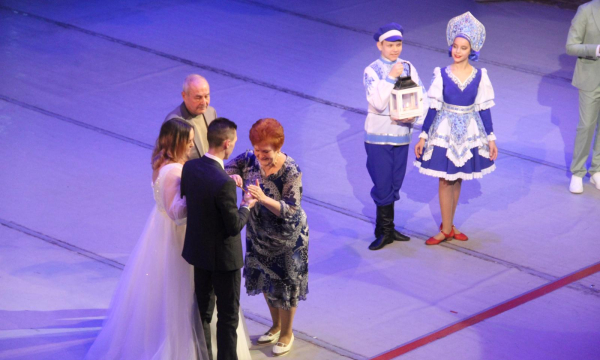изображение: В Большом зале КЦ «Автоград» состоялось торжественное открытие Года семьи